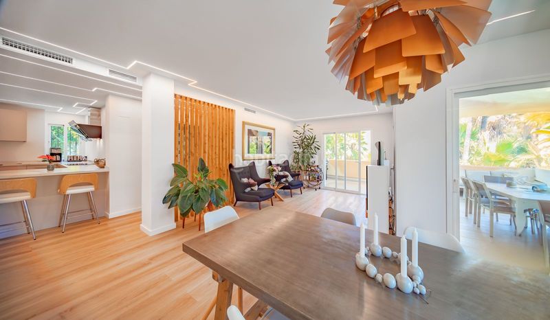 Foto 720acf82-774b-4d70-ba84-b5545bc4a7ca. Apartament amb piscina a La Quinta Benahavís