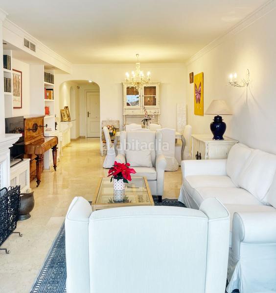 Foto 555b9b3c-ced5-4ae1-b55a-d04fdd00c6dc. Location appartement avec parking piscine dans Nueva Andalucía centro Marbella