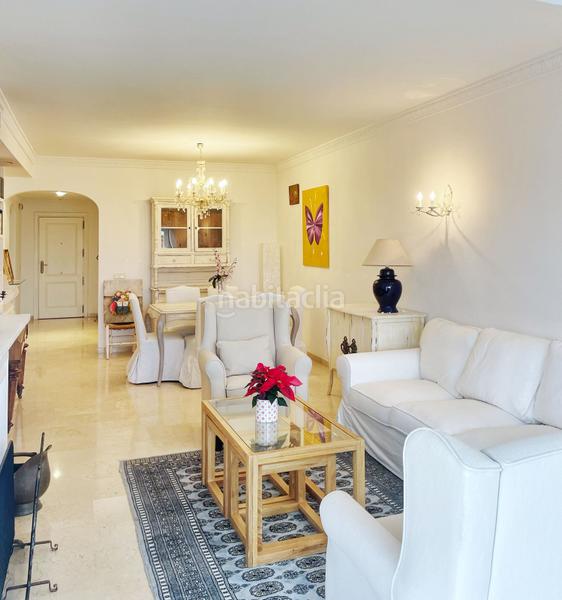 Foto 7c01200b-b4fd-434b-8e98-a6fa88d712de. Miete appartement mit parking pool in Nueva Andalucía centro Marbella