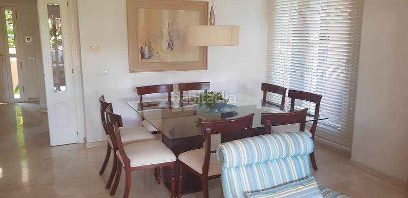 Foto 8adbc72f-38bb-42e3-837f-39ae8820a20c. Miete doppelhaus mit parking pool in Puerto Banús Marbella