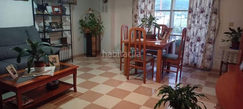 Foto bd681cd7-718c-4942-9b74-942c736b09a9. Pis a sierra de Estepona - avda. de andalucía Estepona