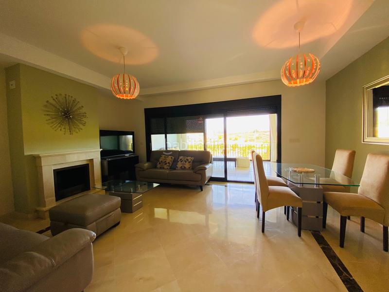 Foto e8568c7d-8868-4596-ad00-75462f343688. Miete reihenhaus mit parking pool in Valle Romano Golf Estepona