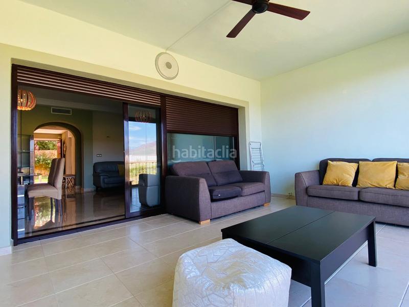 Foto 76959cb3-f7c0-4255-a5f3-02a5c448ac2a. Rent semi detached house with parking pool in Valle Romano Golf Estepona