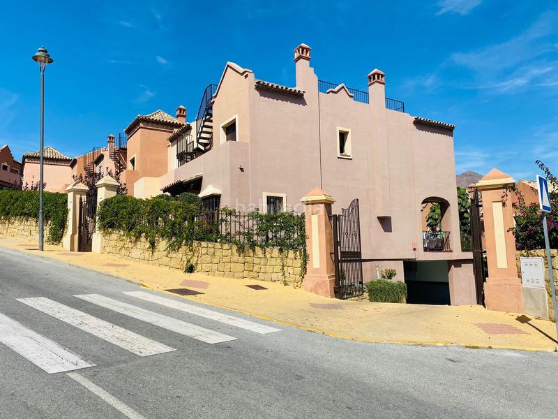 Foto cb65efb9-1aac-4374-9751-917c6f15a944. Rent semi detached house with parking pool in Valle Romano Golf Estepona
