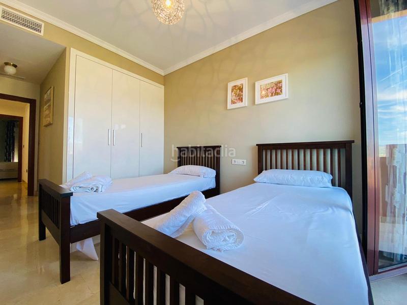 Foto e59af975-f25c-4211-a667-c5538440a2e6. Rent semi detached house with parking pool in Valle Romano Golf Estepona