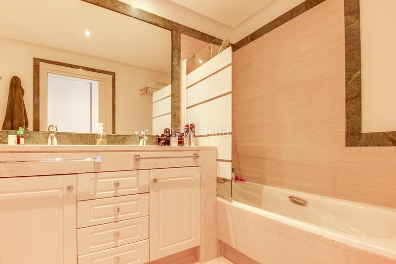 Foto e40d1010-3770-442e-9eaf-b15578c05663. Alquiler planta baja precioso apartamento en alquiler en La Quinta en Benahavís