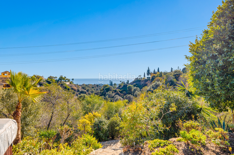 Foto 688656aa-fcb0-491d-807e-4c24213495ab. Chalet with parking pool in La Concha - Resina Golf Estepona