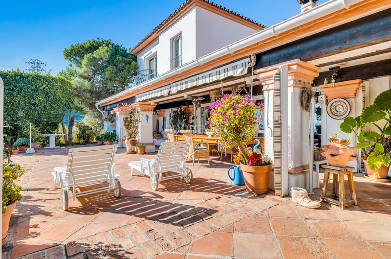 Foto 6b0f5c06-27b3-4396-b80e-1196884a7786. Chalet with parking pool in La Concha - Resina Golf Estepona