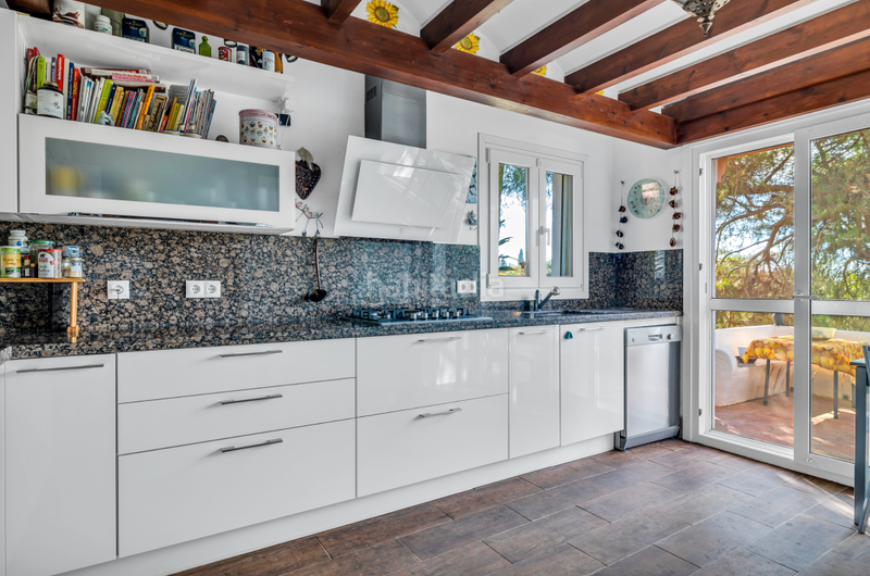 Foto dec0e00a-f651-4aaa-87d6-6066641f5c9a. Chalet with parking pool in La Concha - Resina Golf Estepona