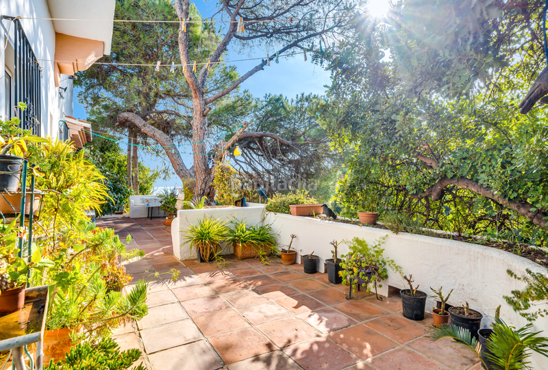 Foto fea353e1-b5a8-4ef1-96d2-55b3328dd438. Chalet with parking pool in La Concha - Resina Golf Estepona