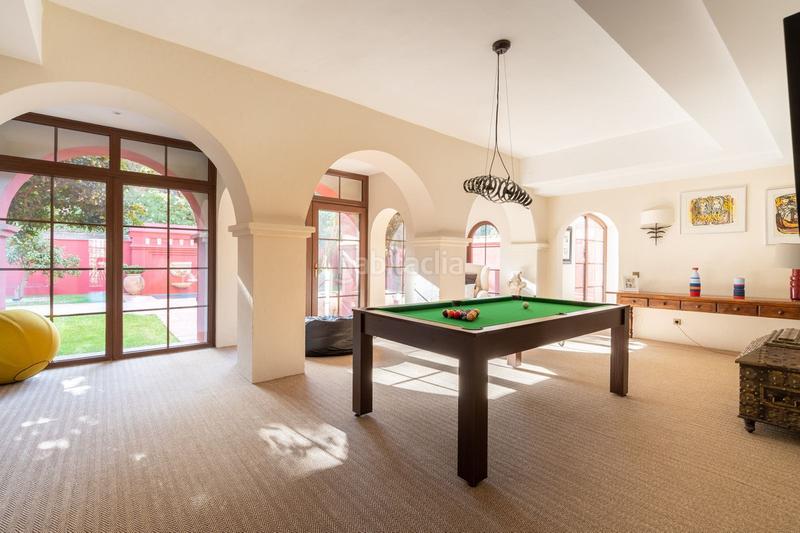 Foto 1f9d6386-cb47-4ff6-8515-8a85f4b799f4. Alquiler chalet villa en alquiler y venta en El Madroñal benahavis en Benahavís