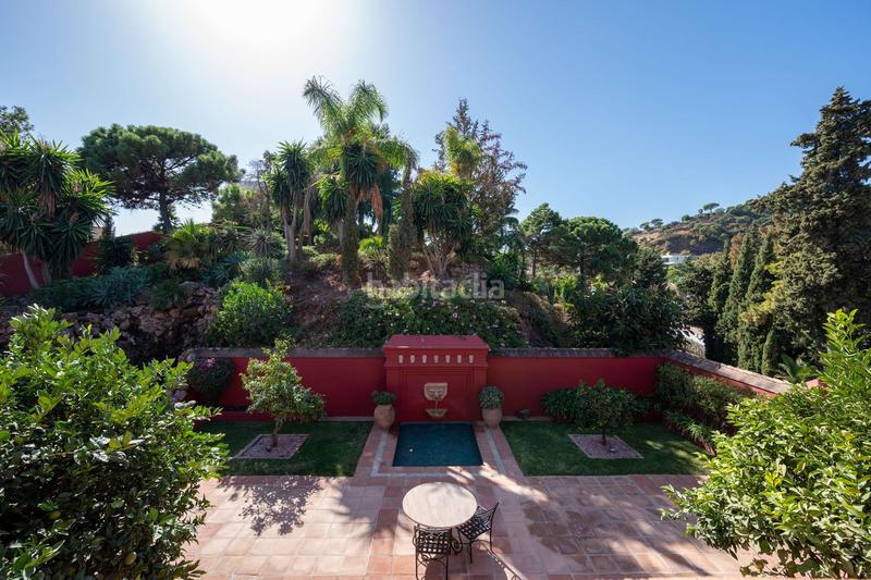 Foto 3978985a-f136-4e62-a3f7-36df1a533b77. Alquiler chalet villa en alquiler y venta en El Madroñal benahavis en Benahavís