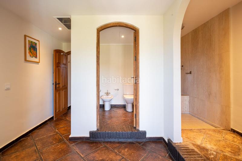 Foto 4b44694e-871b-4390-9483-2086e6119d83. Alquiler chalet villa en alquiler y venta en El Madroñal benahavis en Benahavís