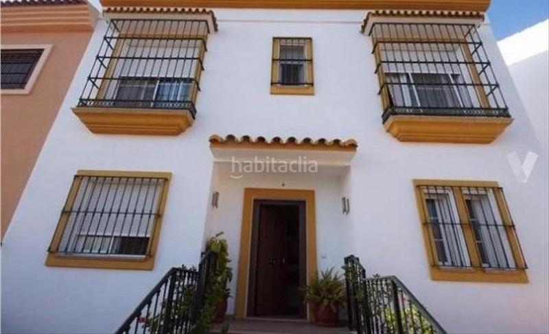 Foto e2c604a2-b792-4f07-ab25-9551cc6bf8ad. Casa adossada a Los Naranjos Marbella