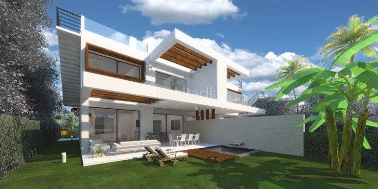 Foto 236cecd3-ce7e-4c8a-9bcc-1688cf5b81be. Casa amb aparcament piscina a Centro Estepona