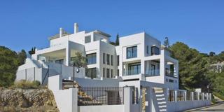 Casa adossada a El Rosario - Ricmar. Espectacular villa en altos de los monteros,