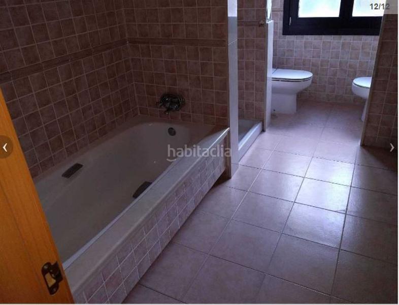 Foto 2b24bdbe-959c-4eb4-89cc-993932898524. Chalet  adosado de 4 habitaciones para venta . en Marbella