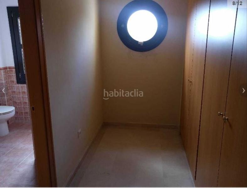 Foto b57fa09d-7fb1-4b28-b9ba-5cd0da5b10b6. Chalet  adosado de 4 habitaciones para venta . en Marbella