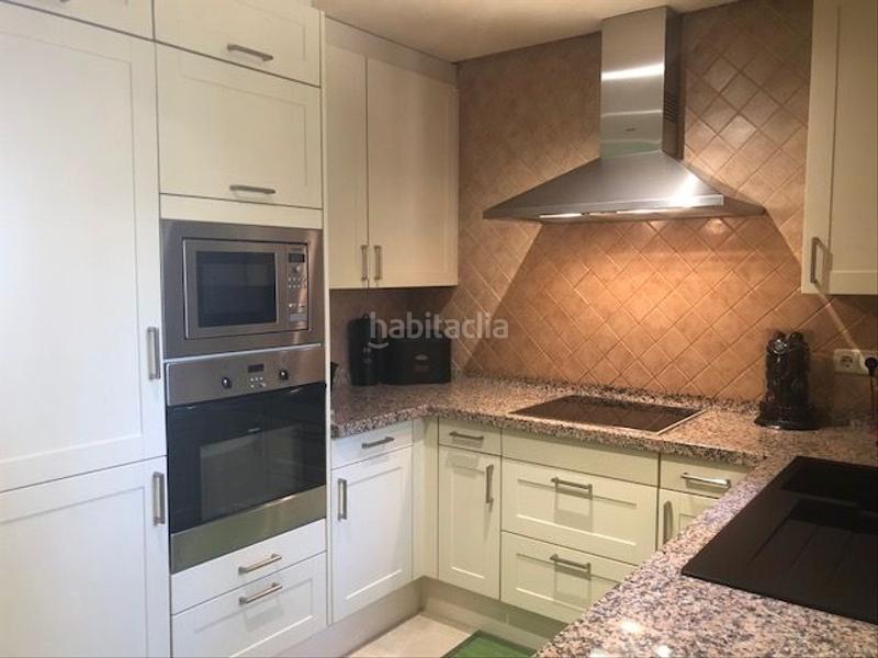 Foto 734b23fa-ac61-46b1-8d2d-2033dda76b2a. Appartement mit parking pool in Cancelada Estepona