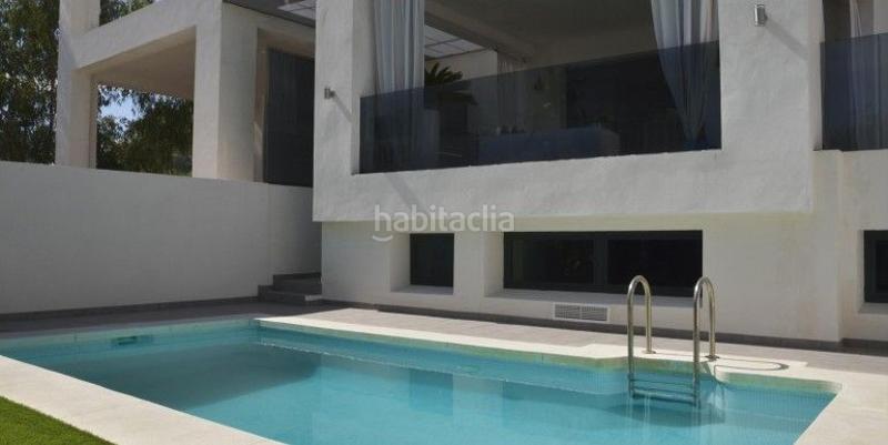 Foto 0d304601-9e38-4c80-8329-18f78815a6de. Maison jumelée avec piscine dans Romana Playa Marbella
