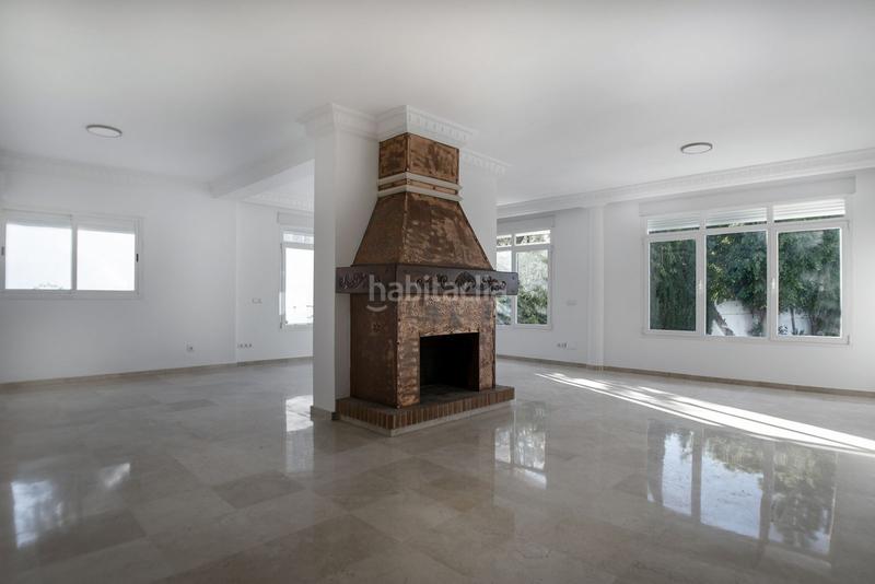 Foto 3daffec7-888f-45cd-b918-253e8f7e6860. Rent house with fireplace heating parking pool in Marbella
