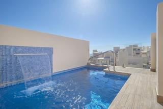 Location Attique à Urbanizacion isabel garden 1. Penthouse duplex en bahia de la plata estepona para alquiler lar