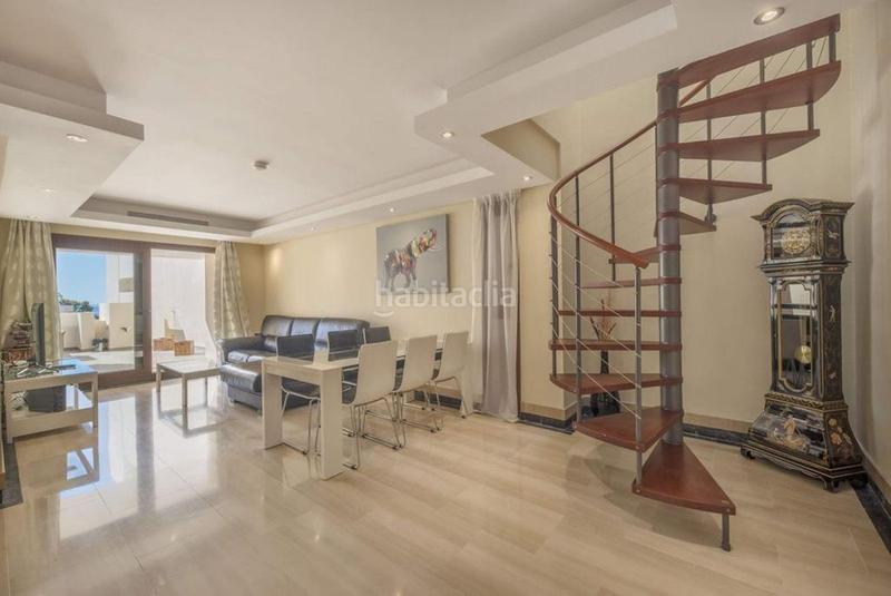Foto f5cf890c-4ff9-47ce-a523-49b4e12c8256. Rent penthouse in urbanizacion isabel garden 1 in Estepona