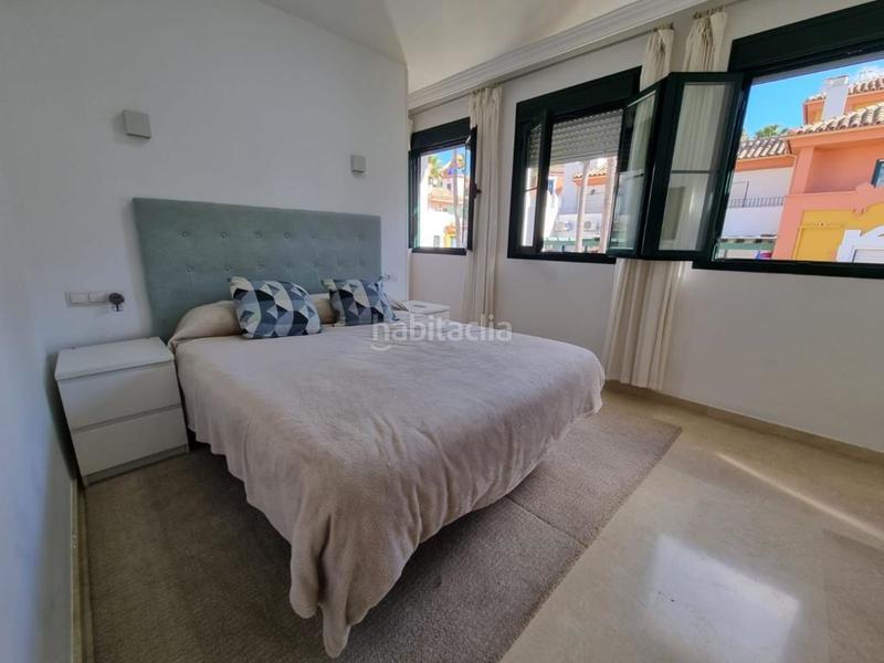 Foto 9051bc91-21b9-495e-8134-f52c95824f39. Affitto duplex con piscina in Nueva Atalaya Estepona