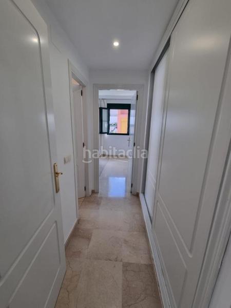 Foto 9a2873dc-7706-4491-b74a-2d342996804e. Affitto duplex con piscina in Nueva Atalaya Estepona