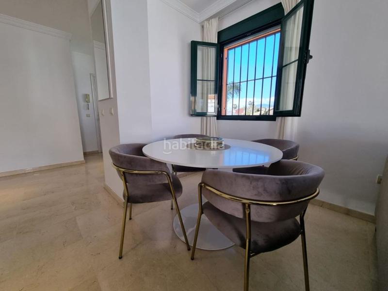 Foto c2d22d0b-5adb-4ea4-bfc4-6556205cb939. Affitto duplex con piscina in Nueva Atalaya Estepona