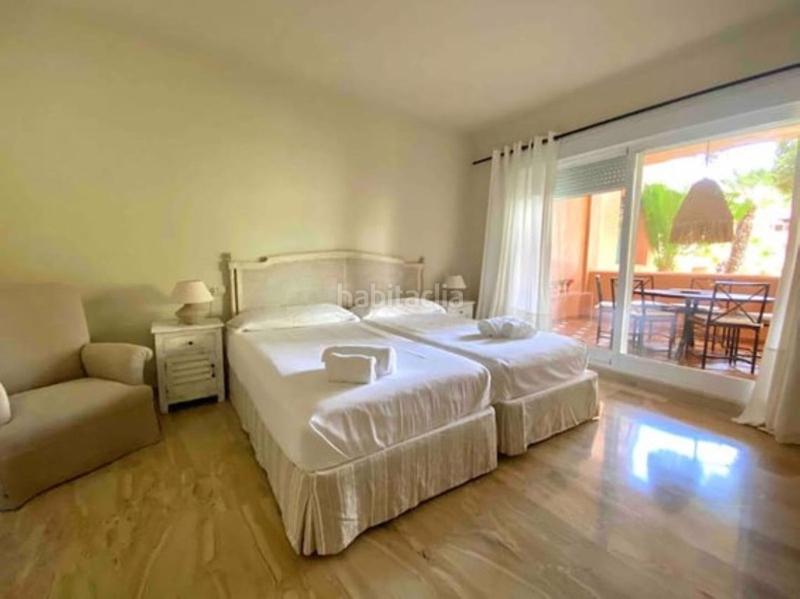 Foto 7c90eb85-cba4-4f18-ba8e-d96eae7e39f5. Location appartement avec piscine dans Casasola Estepona