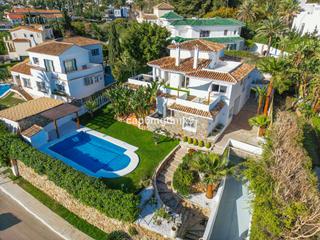 Xalet  Calle las camelias. Villa en venta en nueva andalucía cerca de puerto banús