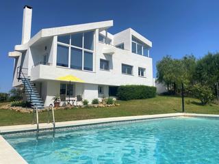 Xalet  N/a. Oportunidad! villa en venta en estepona valle romano