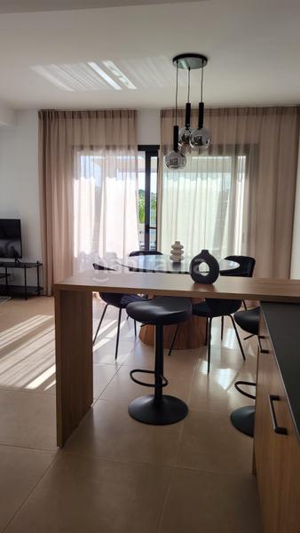 Foto 298a40ff-4e7f-43bf-b0e0-e9780eccb3db. Rent semi detached house in Nueva Atalaya Estepona