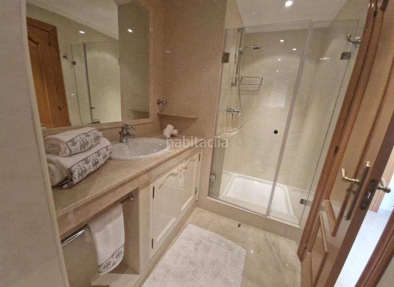 Foto 09f804f8-4b6e-4af1-a62c-cd3032473e97. Location chalet avec piscine dans La Alquería Benahavís