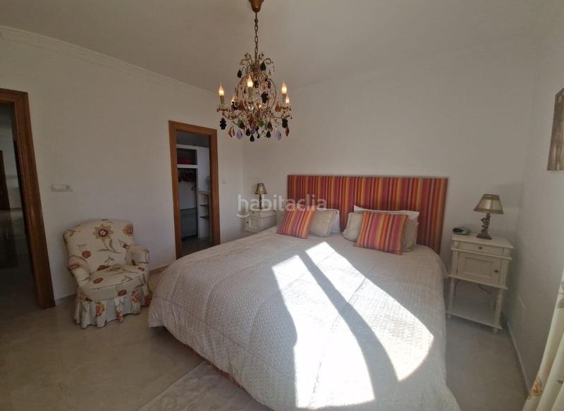 Foto b5b6241f-1046-4d51-8409-d8e726009163. Miete chalet mit pool in La Alquería Benahavís