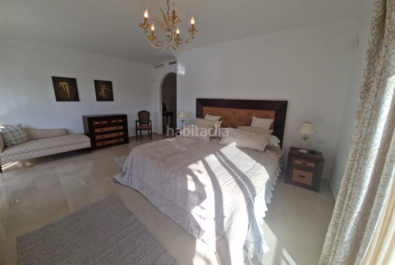 Foto 9251f69c-4a2b-4400-bfe5-632b43ce46d6. Rent chalet with pool in La Alquería Benahavís