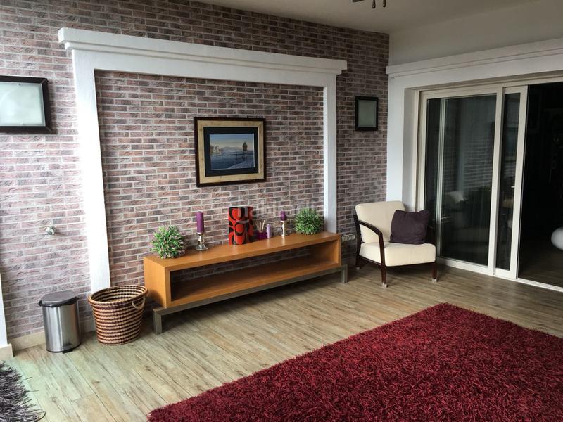 Foto c296f236-9663-4c32-8125-1afad4fe6f4c. Rent apartment in n/a in Las Lomas de Río Verde Marbella