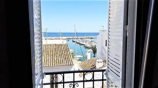 Apartament a Avenida de julio iglesias 13. Duplex en venta en puerto banús marbella con vistas a la marina