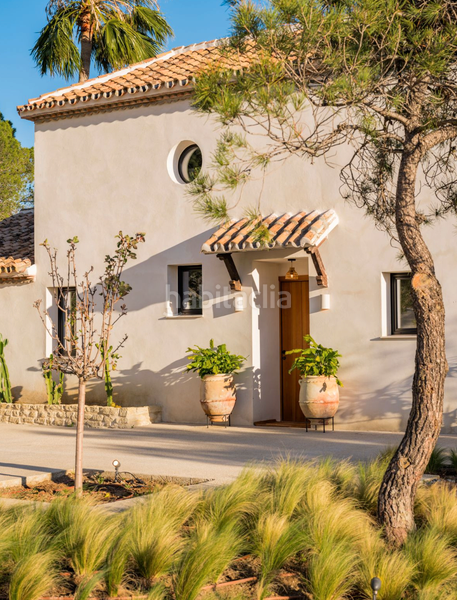 Foto 0fdb1a5d-1c78-42ae-ad00-045ca9e37323. Chalet increible villa en venta en altos de Estepona Estepona