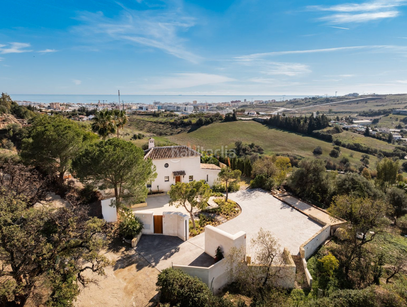 Foto 3a480ff5-f097-4064-a1ce-e5a95726b1da. Chalet increible villa en venta en altos de Estepona Estepona