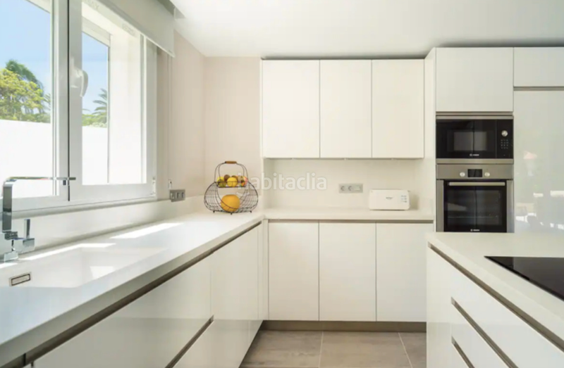 Foto 53bf81c8-0e71-43c3-9a3a-6c8d46d74d68. Chalet avec parking piscine dans Las Brisas Marbella