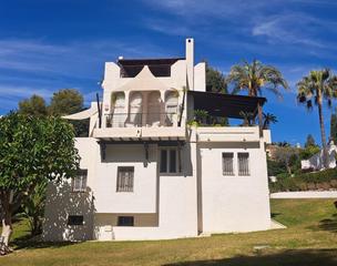 Xalet  Urbanización atalaya río verde. Villa en venta en nueva andalucía cerca de puerto banús | ideal