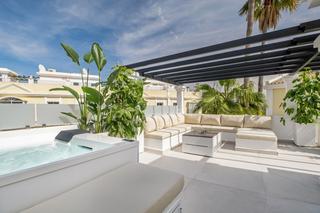 Casa adosada en Urbanizacion nva andalucia aloha 26. Townhouse for sale in aloha gardens, nueva andalucía, marbella