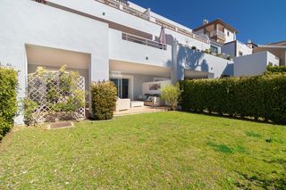 Location Appartement à Calle alqueria 22. Precioso bajo de 2 dormitorios en alquiler de larga temporada en