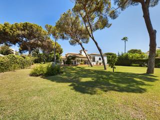 Chalet à Paraiso - Barronal. Villa en la playa en estepona, paraiso barronal