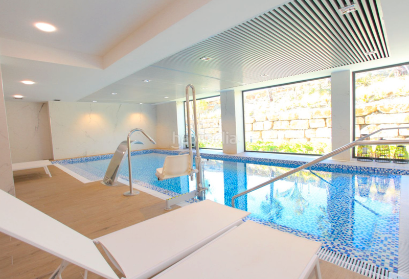 Foto 153c157b-4bd6-4e29-a7e2-5a4324b01ff8. Erdgeschoss mit pool in La Concha - Resina Golf Estepona