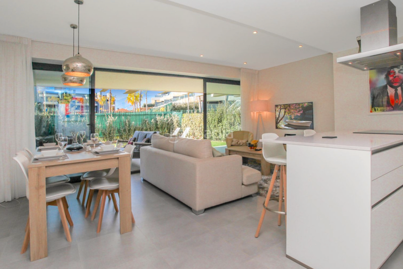 Foto 5235352c-1868-4ae5-be85-9fcd142a6d43. Erdgeschoss mit pool in La Concha - Resina Golf Estepona