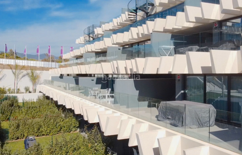 Foto 6179e2cb-be29-4bfa-8bfd-2d56546b8160. Erdgeschoss mit pool in La Concha - Resina Golf Estepona