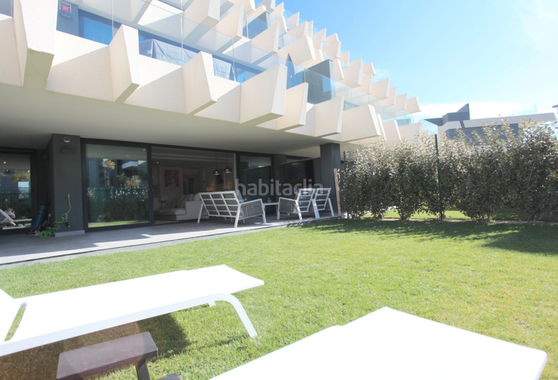 Foto 6b099dd6-f870-44d1-aac5-b96442044b97. Erdgeschoss mit pool in La Concha - Resina Golf Estepona